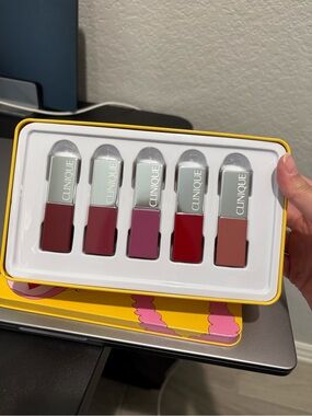 Clinique Mini Lipstick Set — Berry, Plum, Pink, Red & Nude